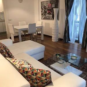 Berga Exclusive , Bari Włochy